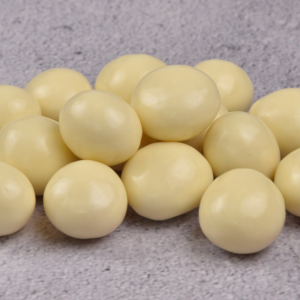 Драже Клюква в Белой шоколадной глазури