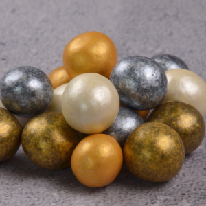 Драже " Праздничное фундук ассорти " (бронза, жемчуг, золото, серебро) в Белой шоколадной глазури и Темной шоколадной глазури